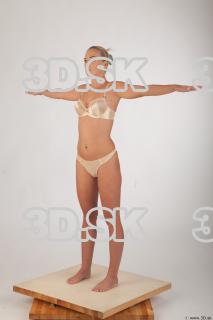 Whole body reference of nude Norma 0010